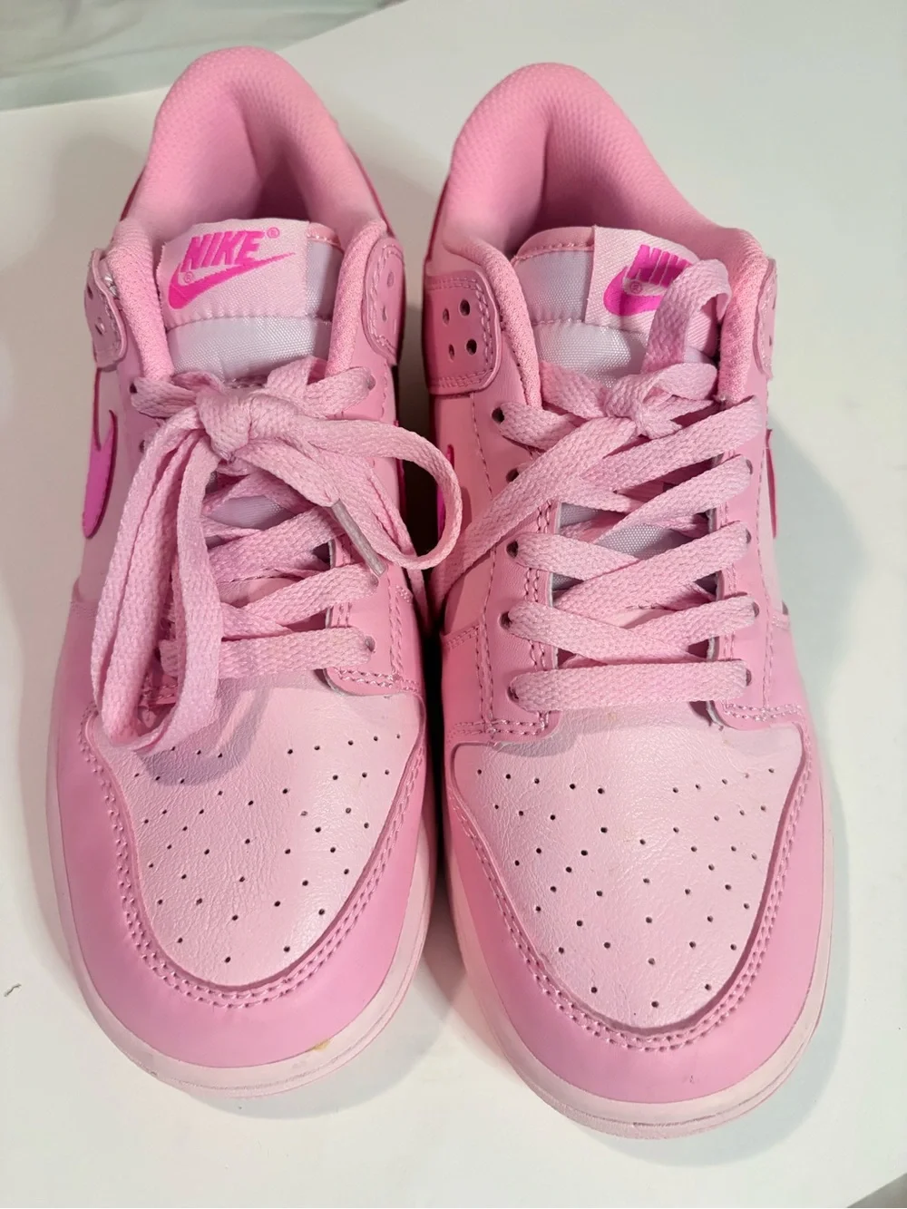 Women’s Nike Hot Pink sneakers - Picture 2 of 5